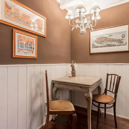 Falier Piccolo 10 Min From Train And Bus Station דירה *